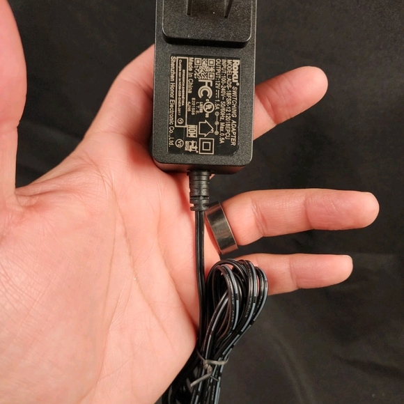 Roku Switching Adapter - Picture 3 of 7